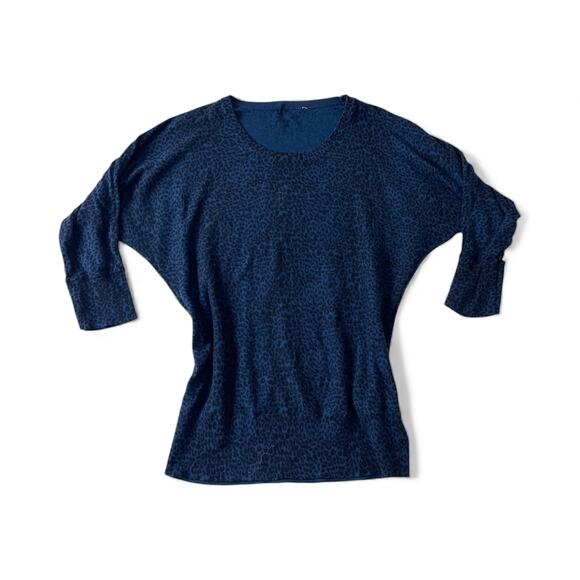 DKNY leopard print 3/4th sleeve leopard print navy batwing style sweater size S - Picture 8 of 8